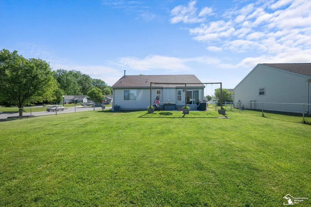 7040 Poplar Drive Ypsilanti Charter Township MI 48197