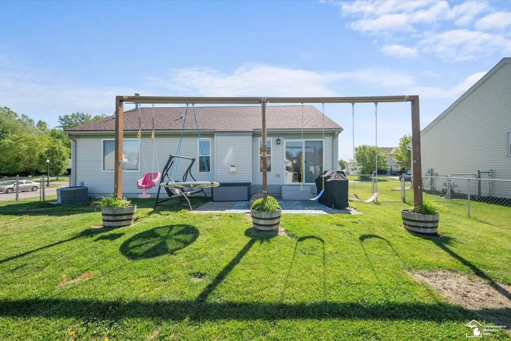 7040 Poplar Drive Ypsilanti Charter Township MI 48197