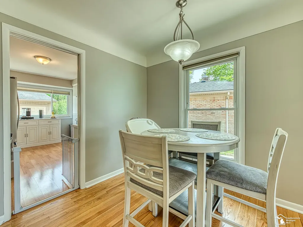 3421 Maidstone Avenue Trenton City MI 48183