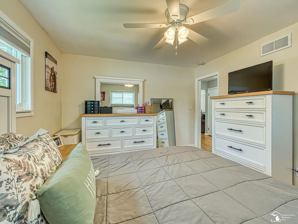 3421 Maidstone Avenue Trenton City MI 48183