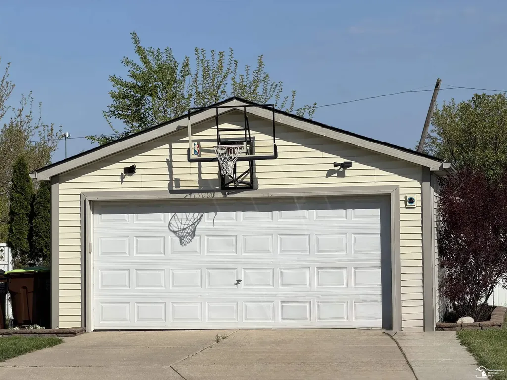 450 Mason Run Boulevard Monroe City MI 48162