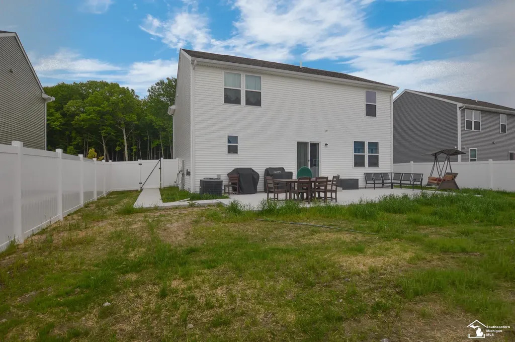 2239 Teton Avenue Frenchtown Township MI 48162