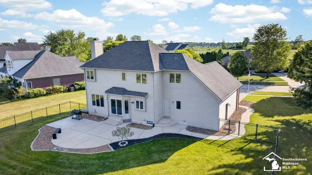 762 Valmont Drive Monroe City MI 48162