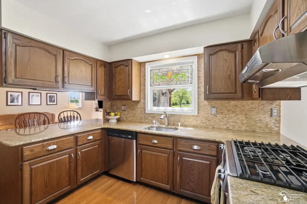 7792 S Huron River Drive Berlin Charter Township MI 48179
