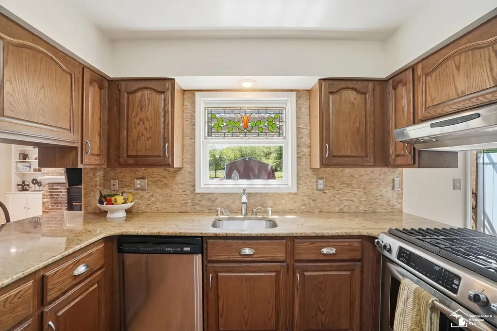 7792 S Huron River Drive Berlin Charter Township MI 48179