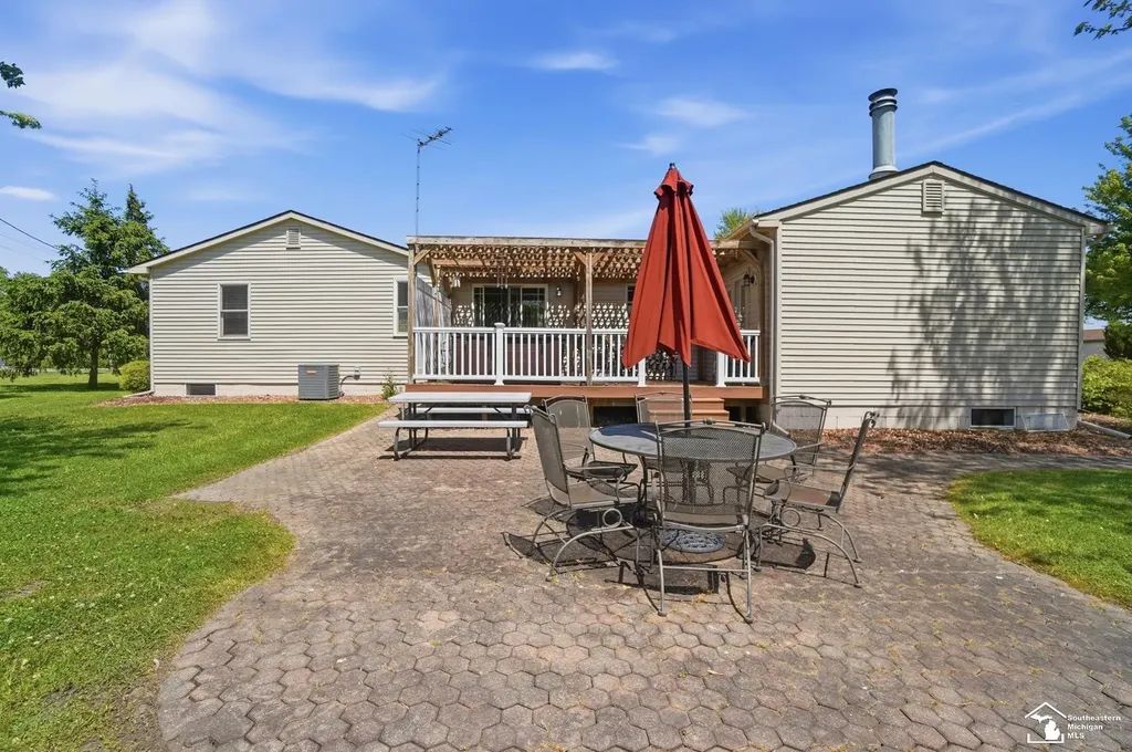 7792 S Huron River Drive Berlin Charter Township MI 48179