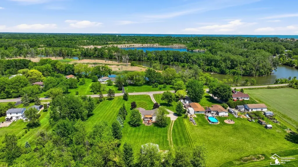 7792 S Huron River Drive Berlin Charter Township MI 48179