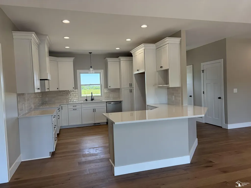 8551 Grafton Road Frenchtown Township MI 48166