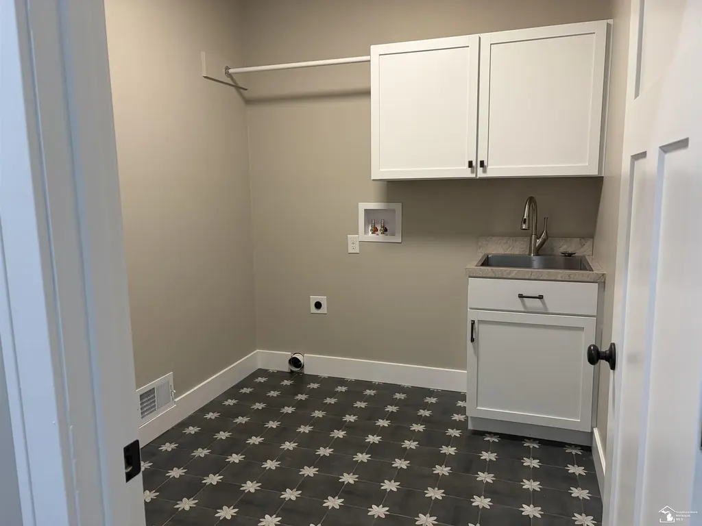 8551 Grafton Road Frenchtown Township MI 48166