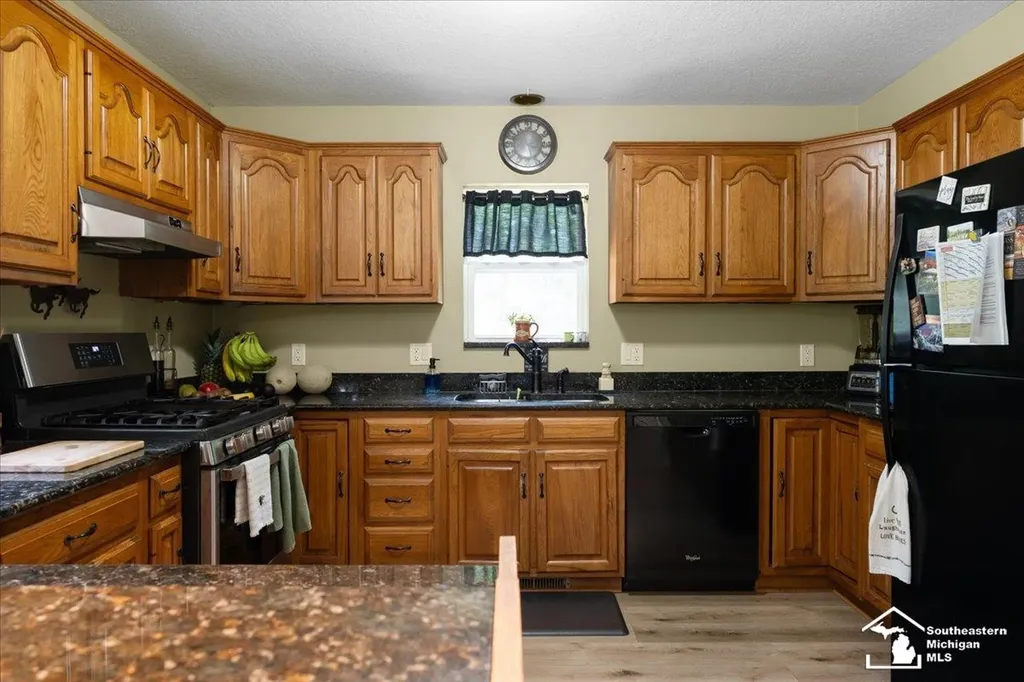 14297 Hickory Hill Drive Woodstock Township MI 49253