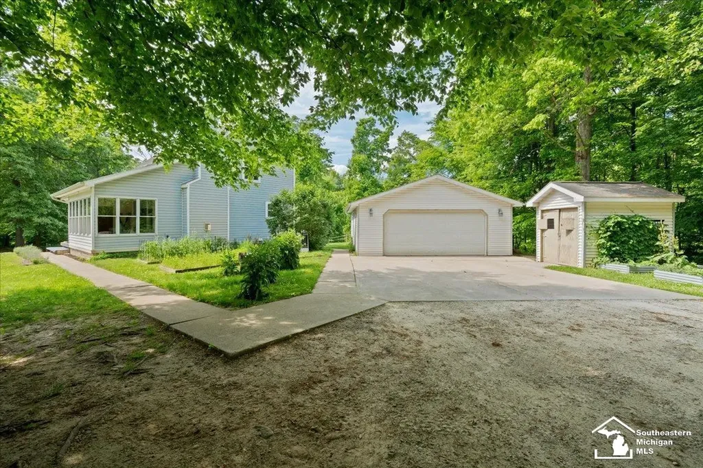 14297 Hickory Hill Drive Woodstock Township MI 49253