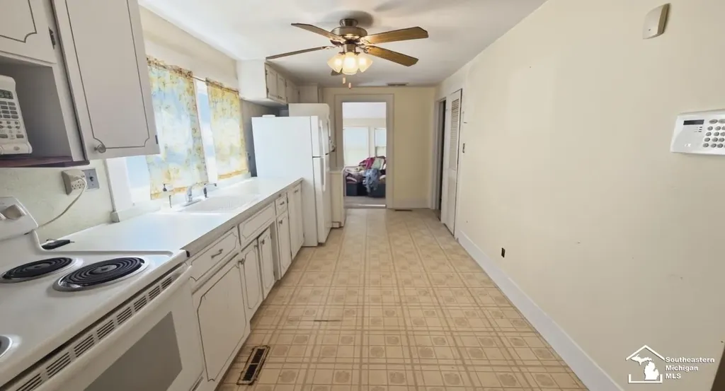 3783 Kelly Road La Salle Township MI 48145