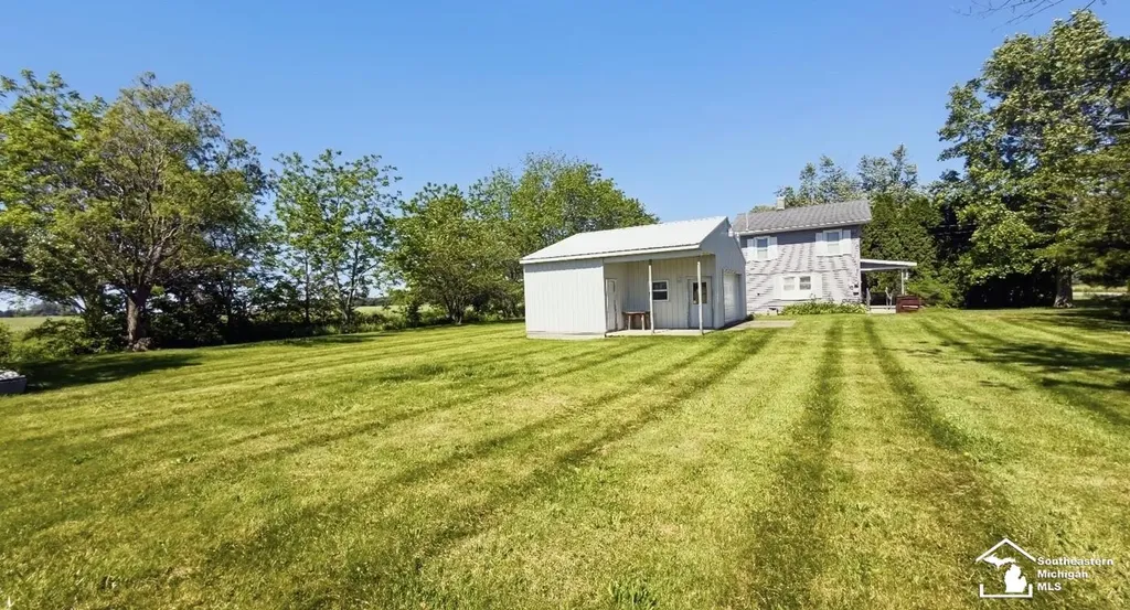 3783 Kelly Road La Salle Township MI 48145