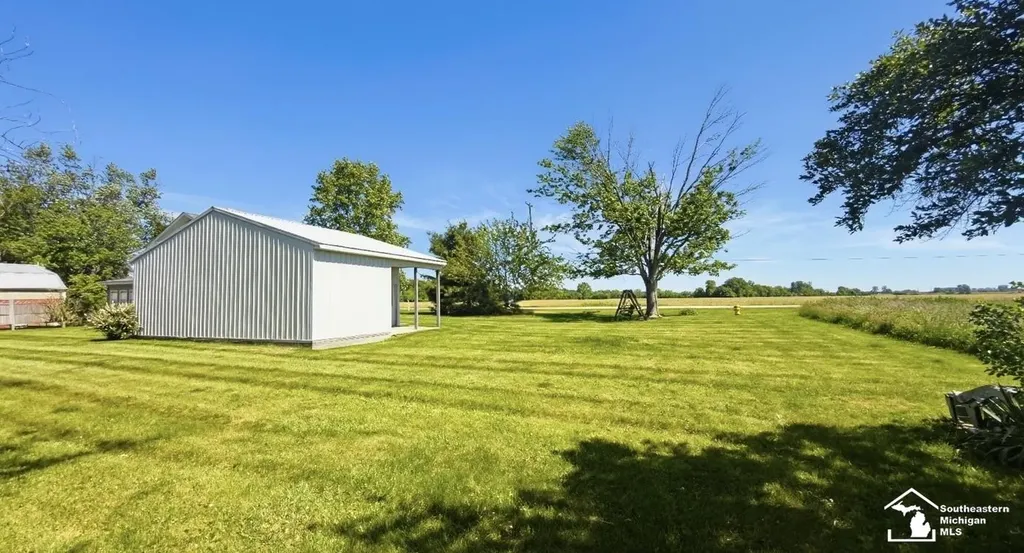 3783 Kelly Road La Salle Township MI 48145