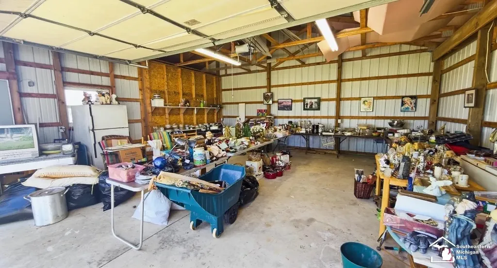 3783 Kelly Road La Salle Township MI 48145