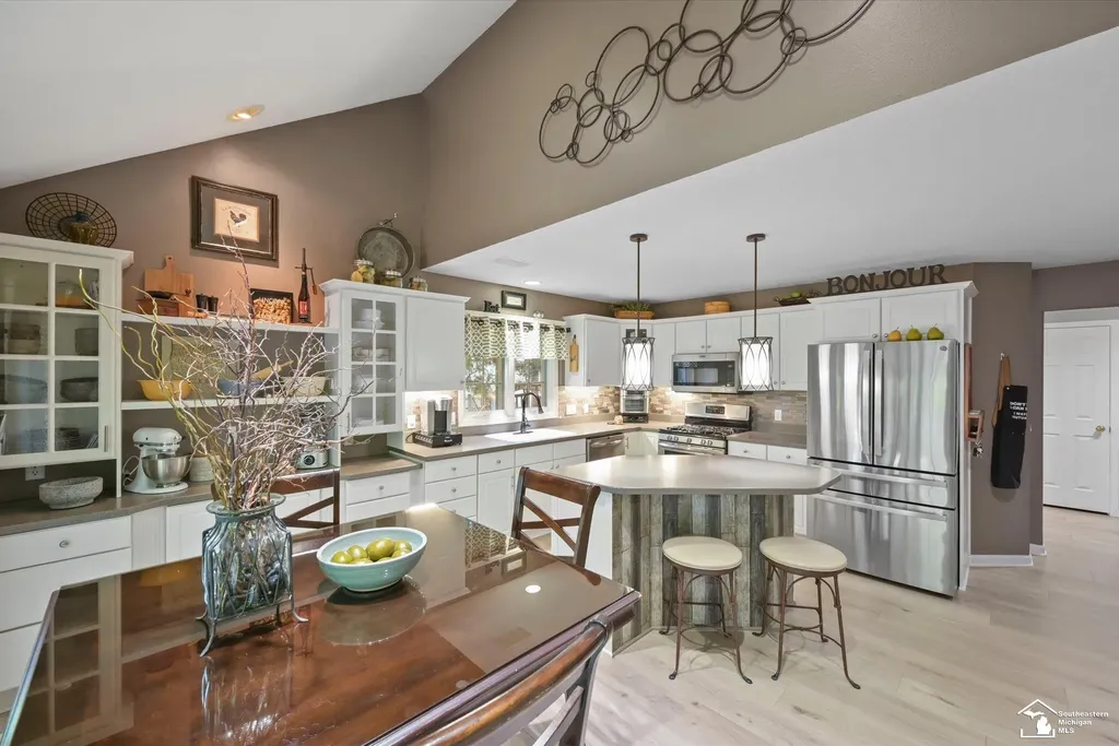 7141 S Valley Circle Bedford Township MI 48144