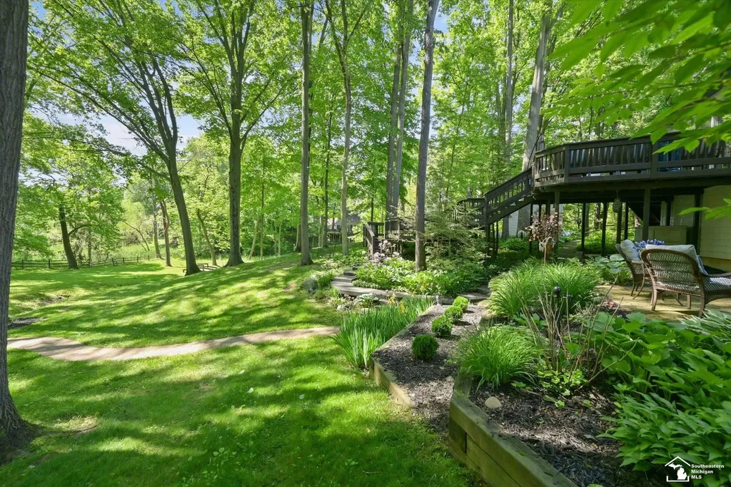 7141 S Valley Circle Bedford Township MI 48144