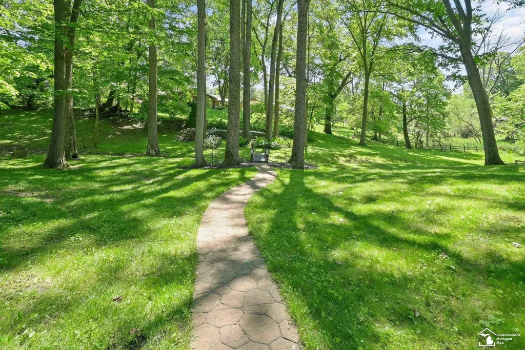 7141 S Valley Circle Bedford Township MI 48144