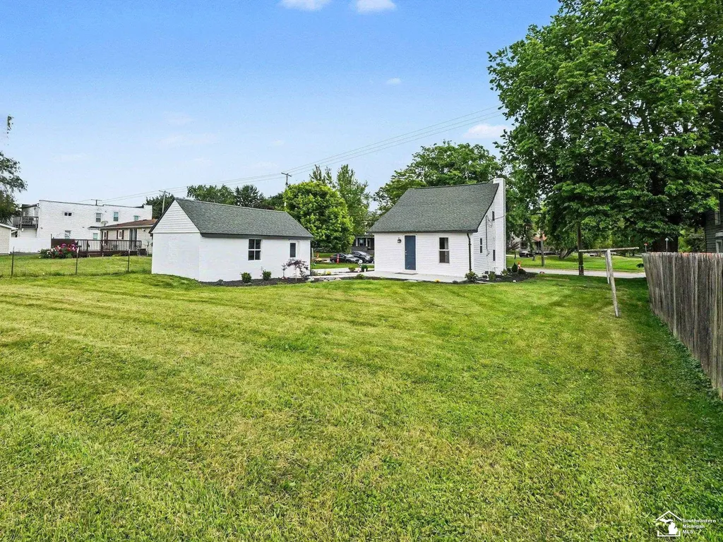 396 Wabash Road Milan City MI 48160