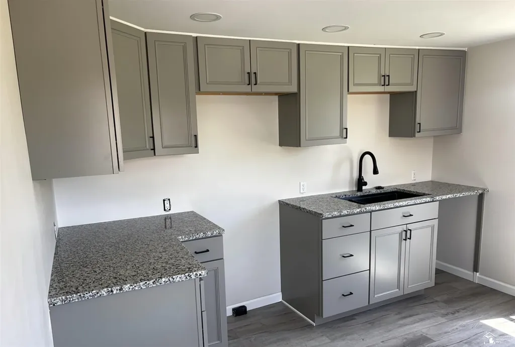 604 W 10th Street Monroe City MI 48161
