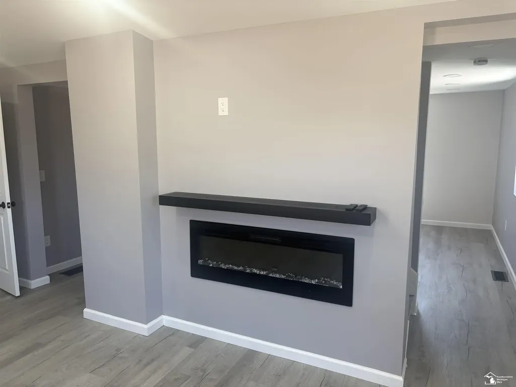 604 W 10th Street Monroe City MI 48161