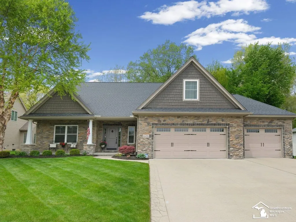 6606 Summerlyn Boulevard Bedford Township MI 48144