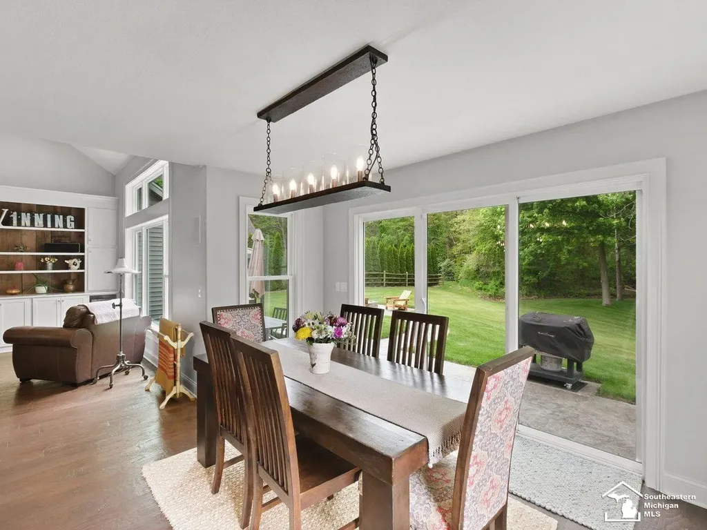 6606 Summerlyn Boulevard Bedford Township MI 48144