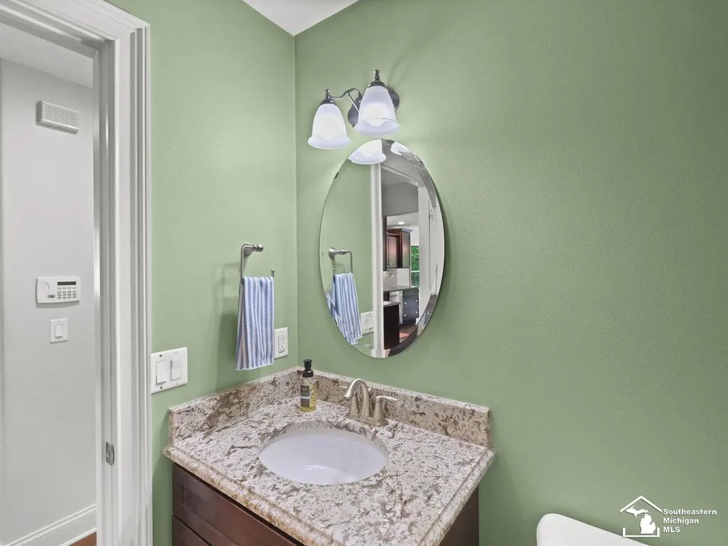 6606 Summerlyn Boulevard Bedford Township MI 48144
