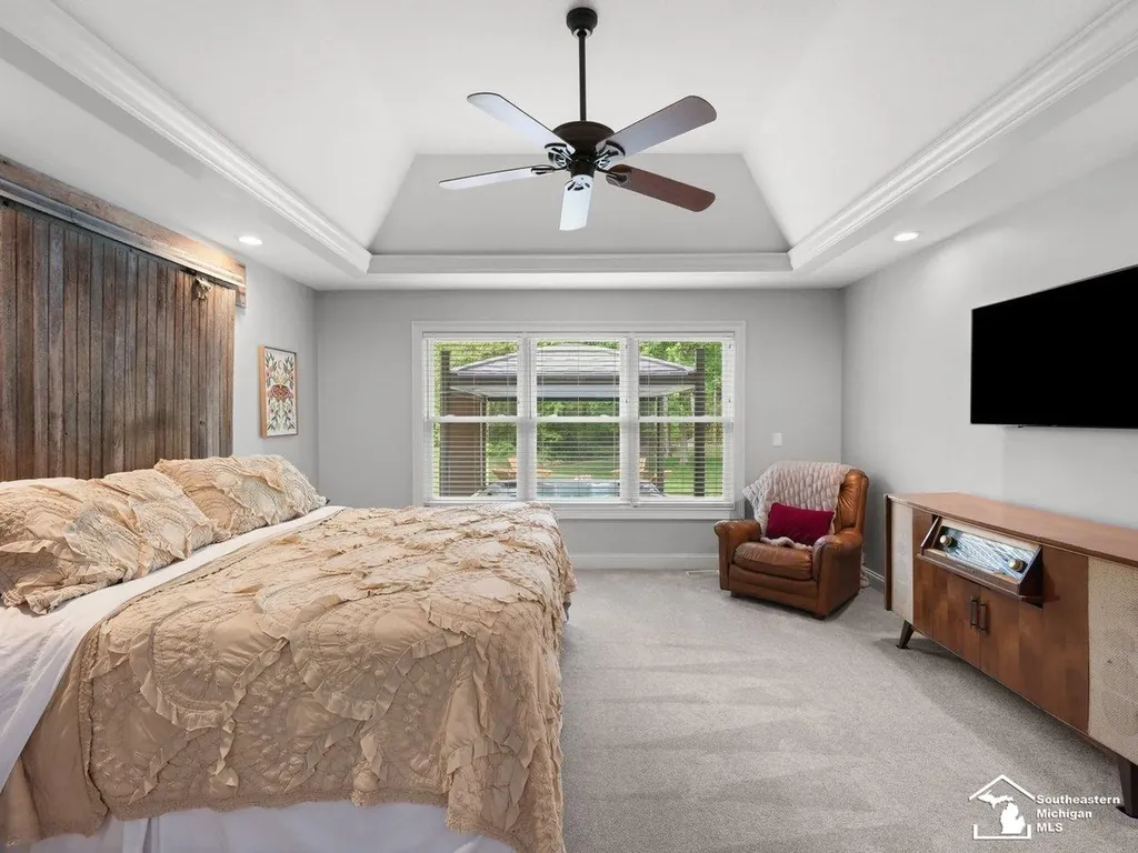 6606 Summerlyn Boulevard Bedford Township MI 48144
