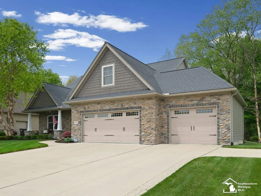 6606 Summerlyn Boulevard Bedford Township MI 48144
