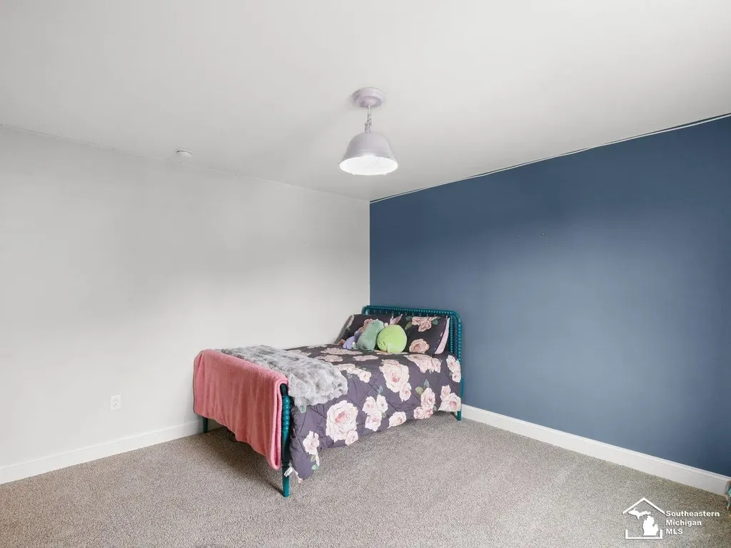 6606 Summerlyn Boulevard Bedford Township MI 48144