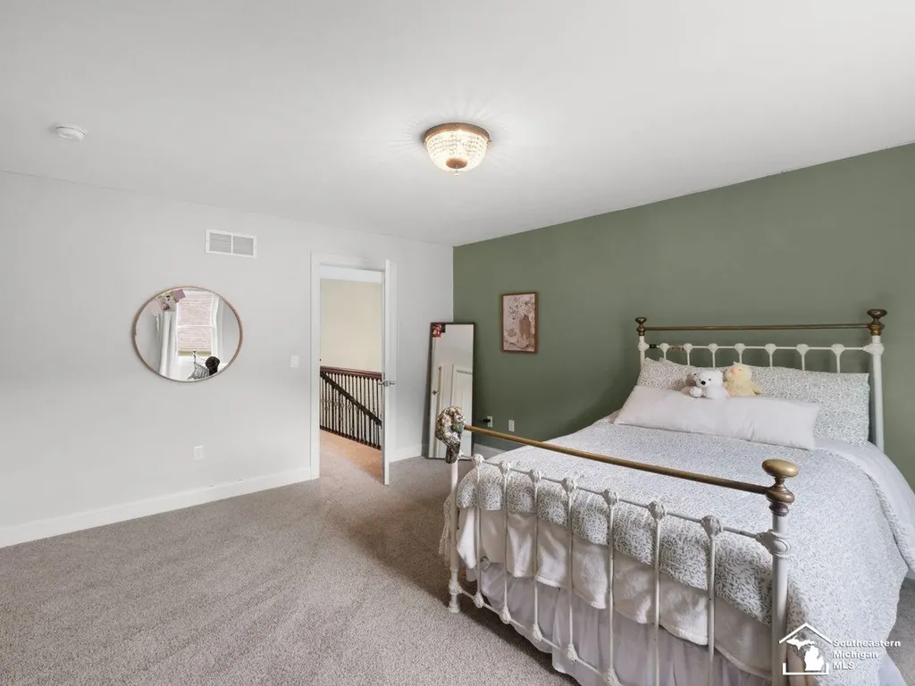 6606 Summerlyn Boulevard Bedford Township MI 48144