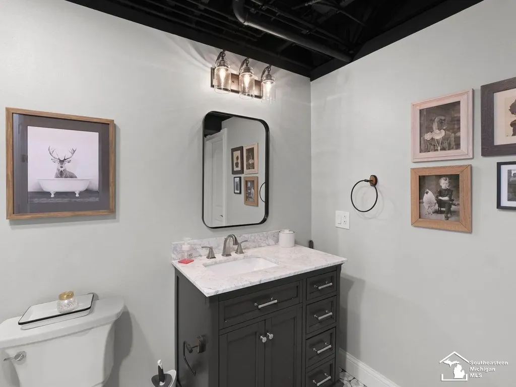 6606 Summerlyn Boulevard Bedford Township MI 48144