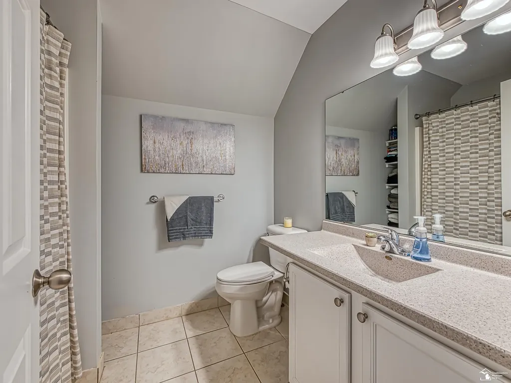 453 Corinth Circle Dundee Village MI 48131