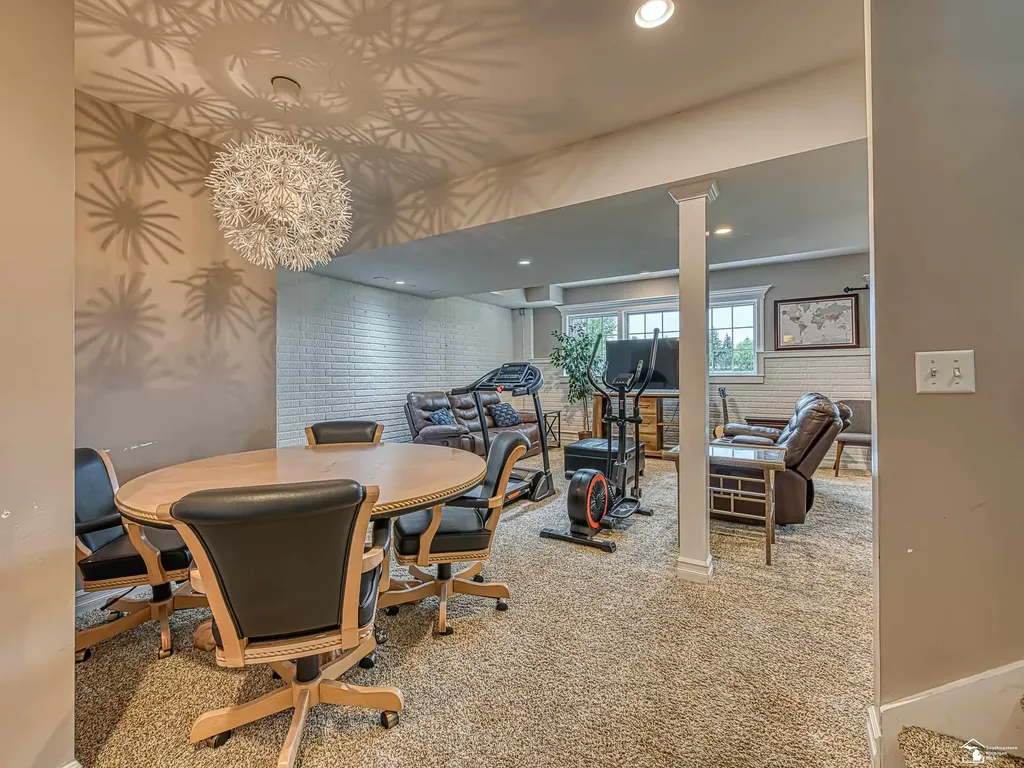 453 Corinth Circle Dundee Village MI 48131
