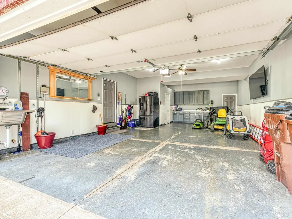 453 Corinth Circle Dundee Village MI 48131