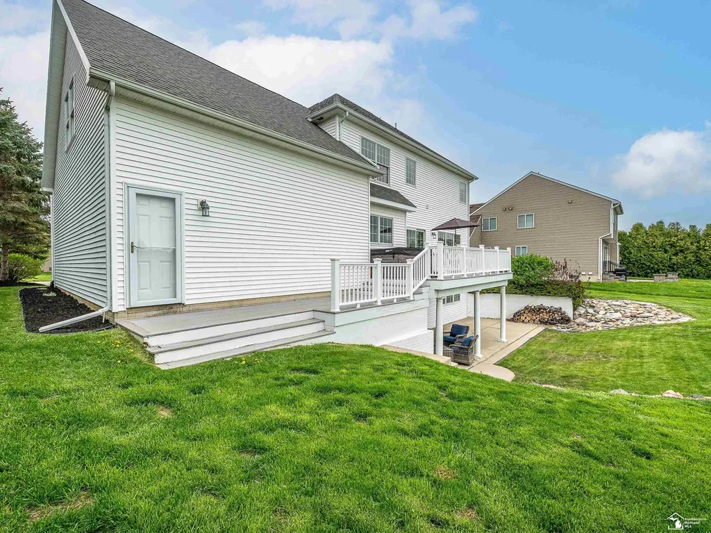 453 Corinth Circle Dundee Village MI 48131
