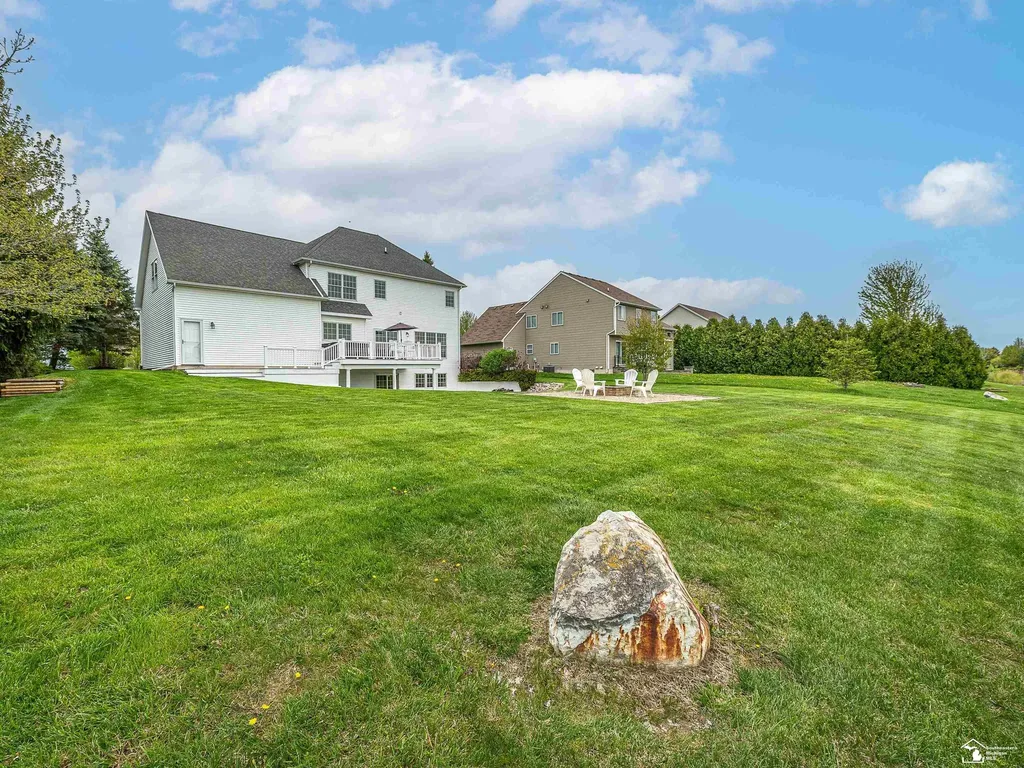 453 Corinth Circle Dundee Village MI 48131