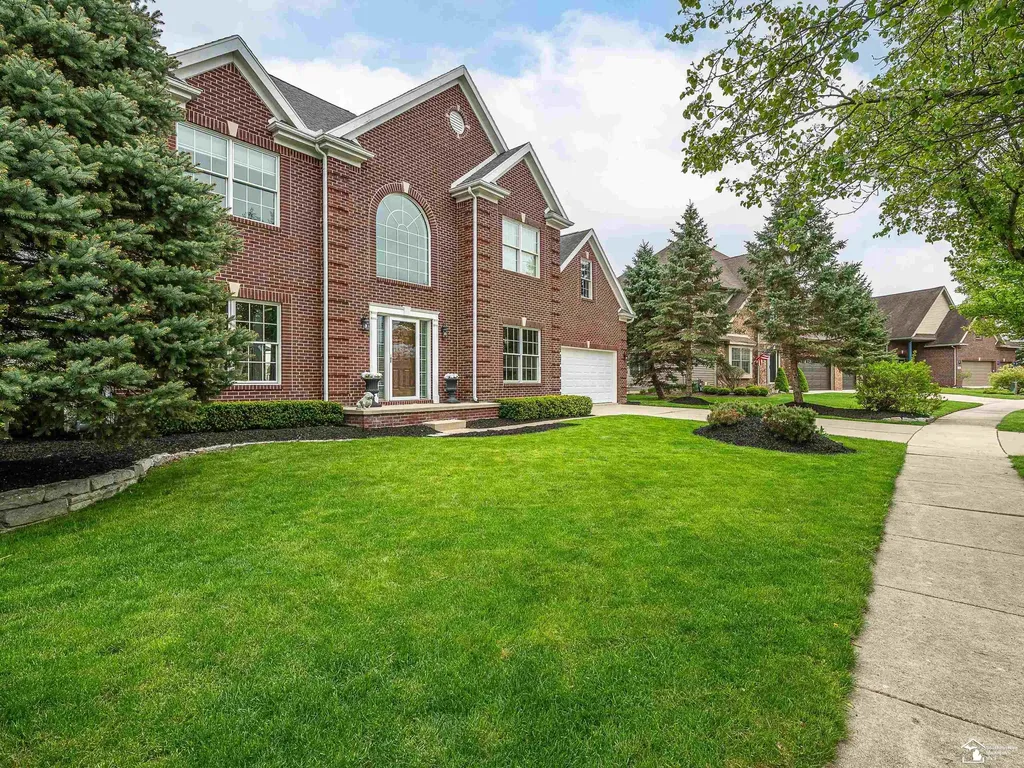 453 Corinth Circle Dundee Village MI 48131