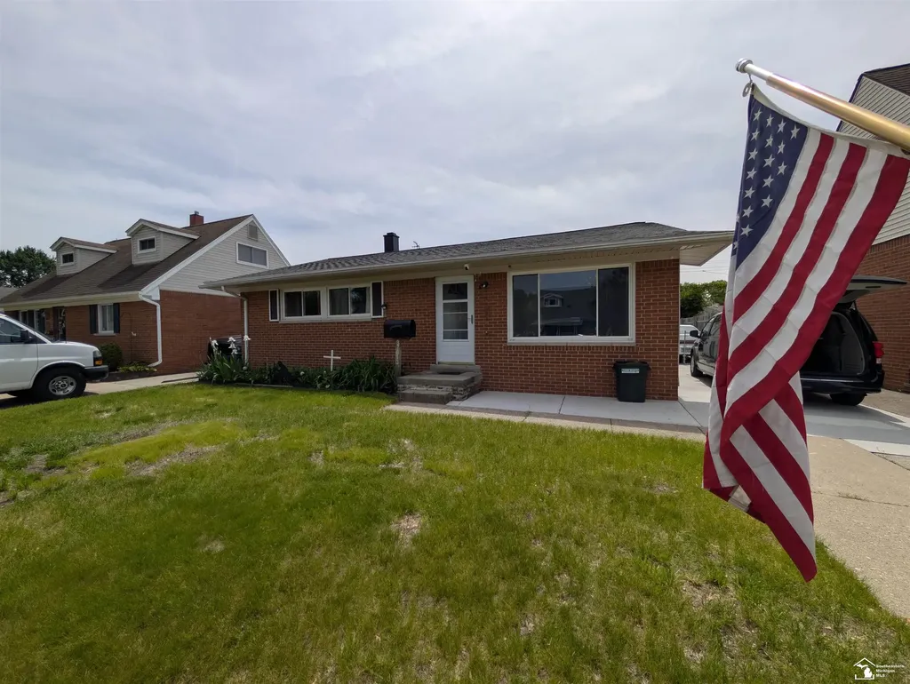 37613 Castle Drive Romulus City MI 48174