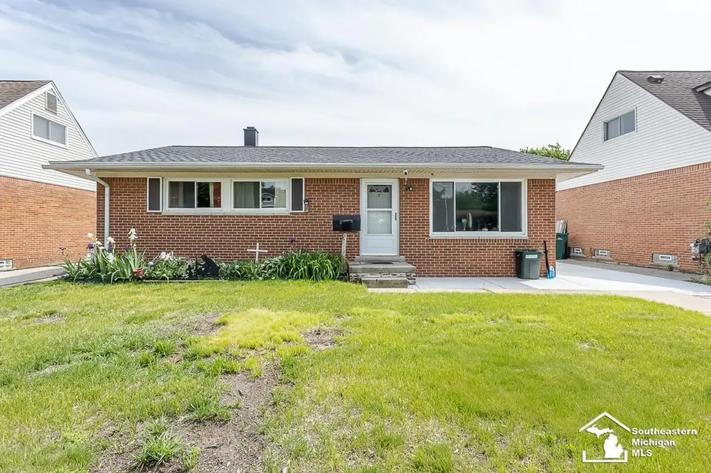 37613 Castle Drive Romulus City MI 48174