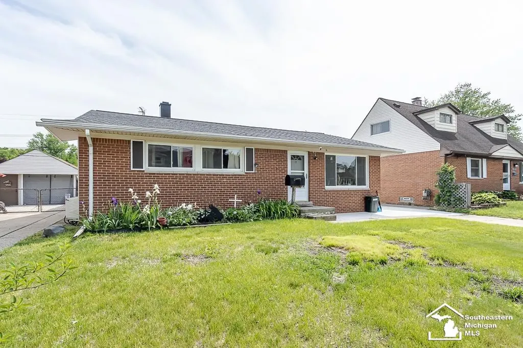 37613 Castle Drive Romulus City MI 48174