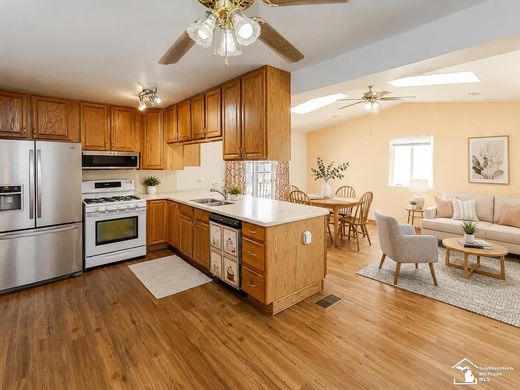 37613 Castle Drive Romulus City MI 48174