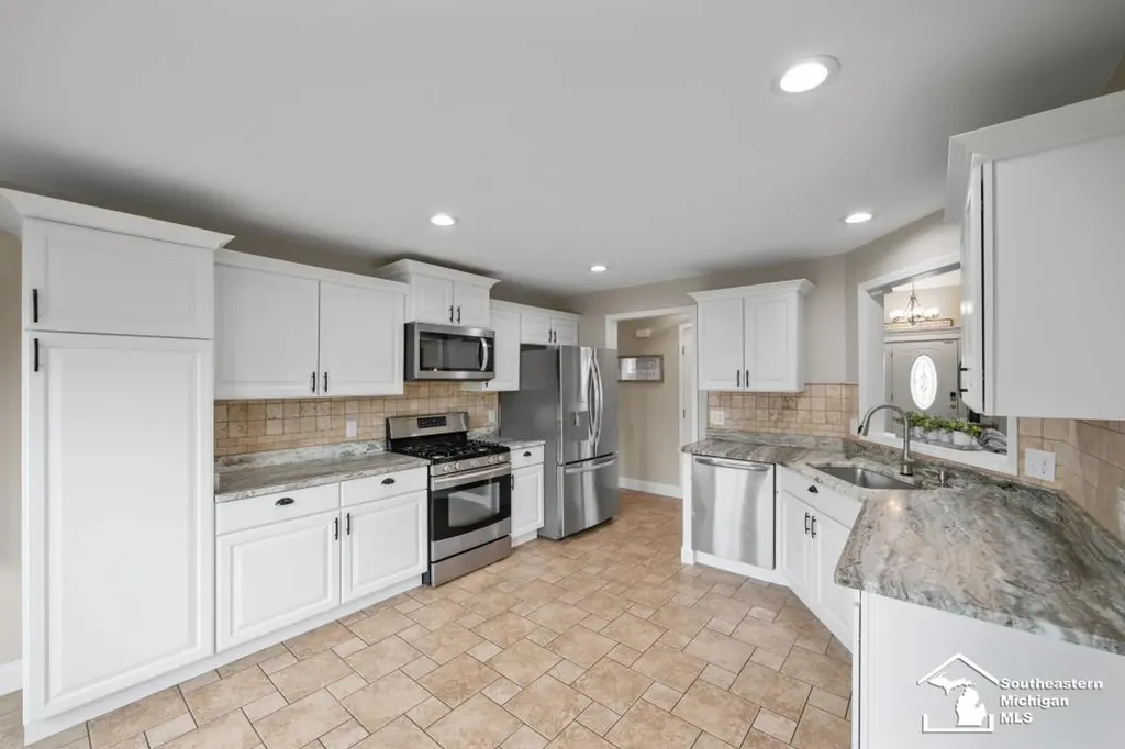 23635 Lori Drive Brownstown Charter Township MI 48134