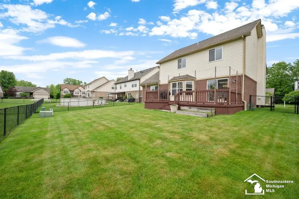 23635 Lori Drive Brownstown Charter Township MI 48134