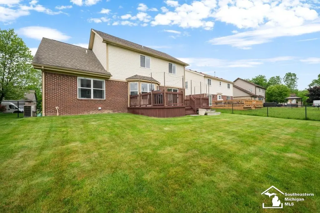 23635 Lori Drive Brownstown Charter Township MI 48134