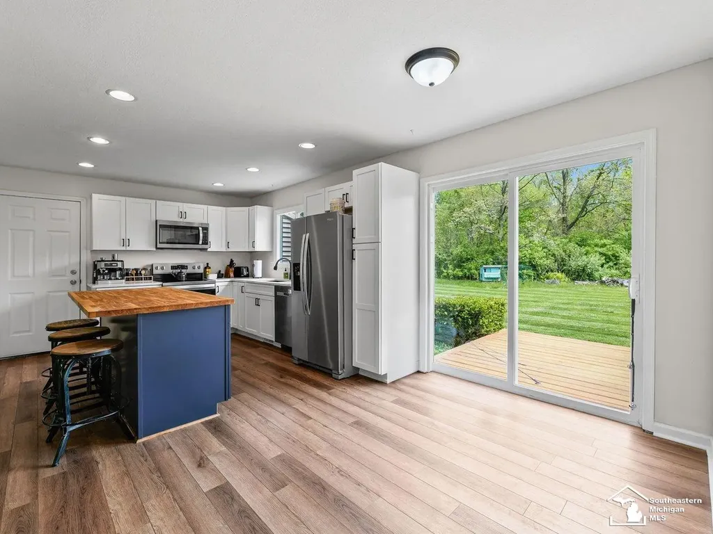 2037 Meanwell Road Dundee Village MI 48131