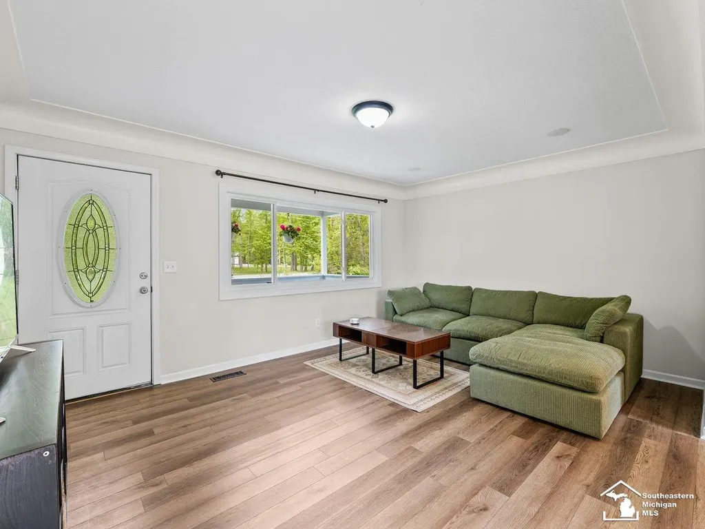 2037 Meanwell Road Dundee Village MI 48131