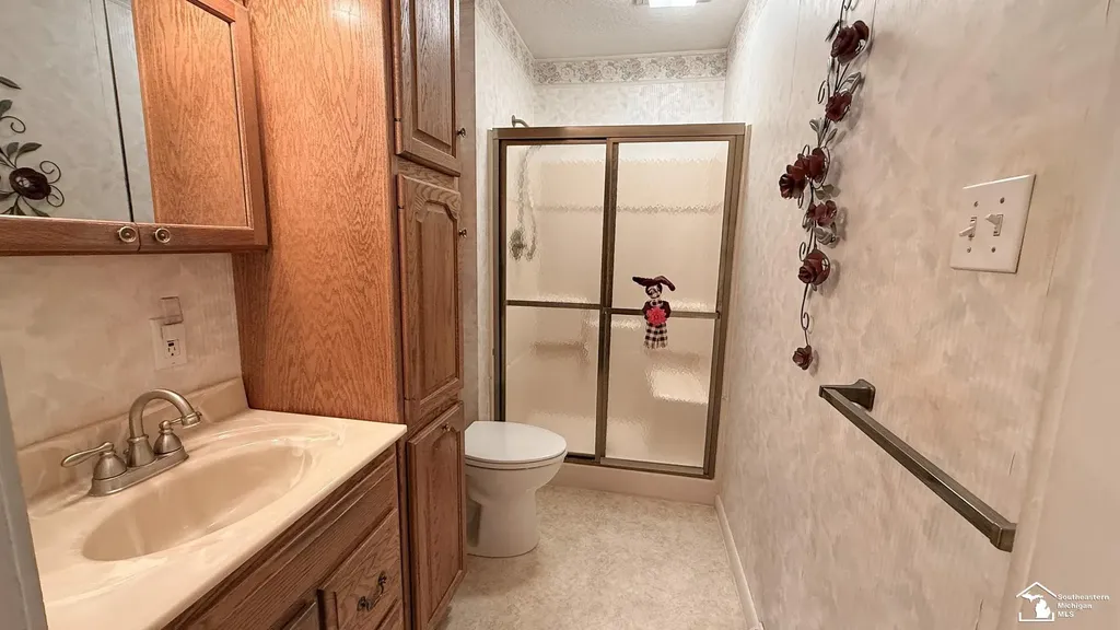 7947 Lake Breeze Drive Monroe Charter Township MI 48161