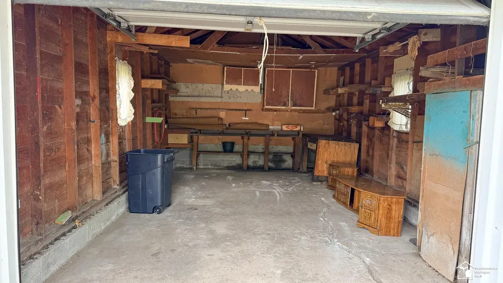 7947 Lake Breeze Drive Monroe Charter Township MI 48161